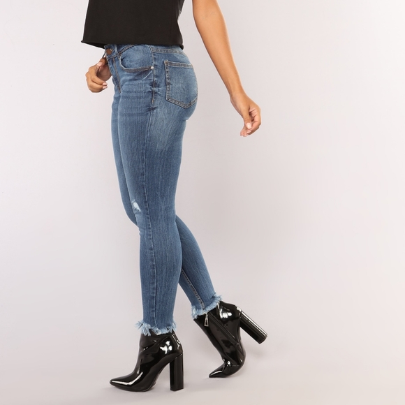 Medium wash high waist jeans 9 - Picture 4 of 8